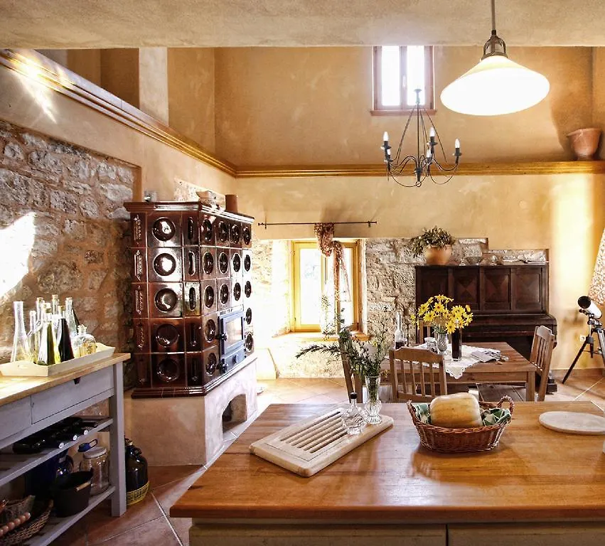 Holiday Home Hedera Svetvincenat