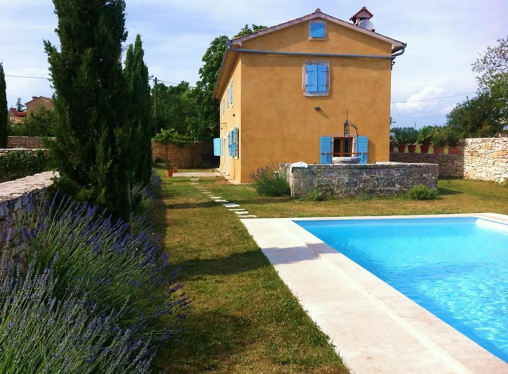 Holiday Home Hedera location